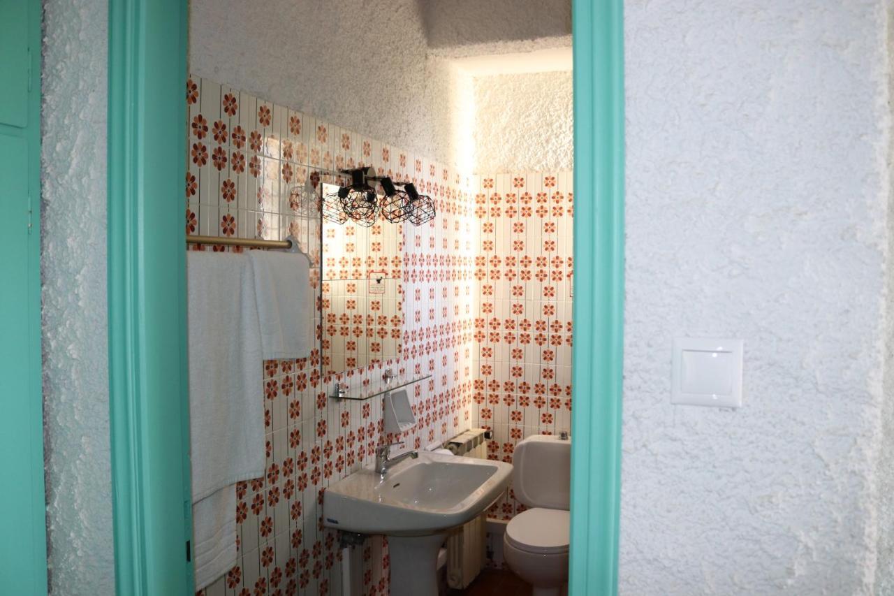 Platanés The Bongos - Socially Conscious Rooms, Part Of The Room Rate Goes To Charity المظهر الخارجي الصورة